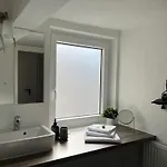 No8 3*