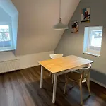 No8 3*