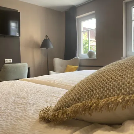 No8 בית הארחה באד וויבל